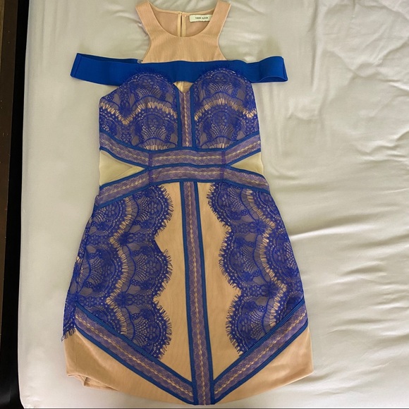 Three floor dress Size 6 - Picture 2 of 4